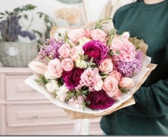 Какой букет цветов подарить девушке на день рождения