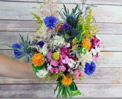 Как собрать красивый букет полевых цветов