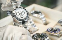 Компания Rolex оштрафована на 100 миллионов долларов за срыв онлайн-продаж часов