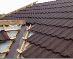 Что такое композитная черепица и особенности ее монтажа