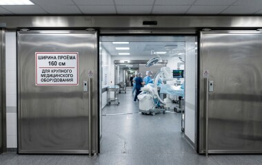 Оптимальная ширина дверей в операционную для беспрепятственного перемещения хирургического оборудования