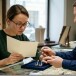 Гарантия на золотые серьги с сапфиром: читаем мелкий шрифт